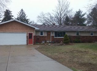 7262 Magnolia Dr, Jenison, MI 49428
