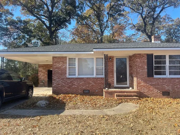 2208 Wingate Rd, Fayetteville, NC 28304