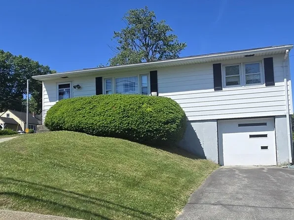 284 Oak St, Methuen, MA 01844