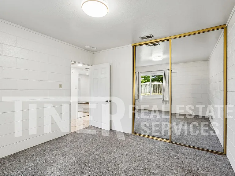2720 Riesling Way — Photo 14