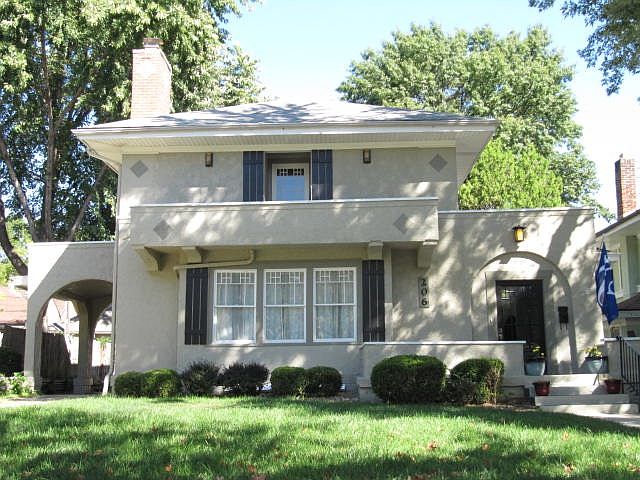 1st image of 206 W 62nd St