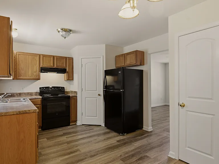 3707 Roseheim Ct — Photo 2