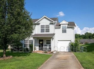 638 Overlook Rd, Lowell, NC 28098