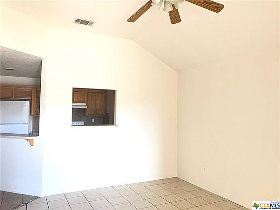3rd image of 4407 Thunder Creek Dr