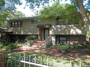 624 Starlight Dr, Salina, KS 67401