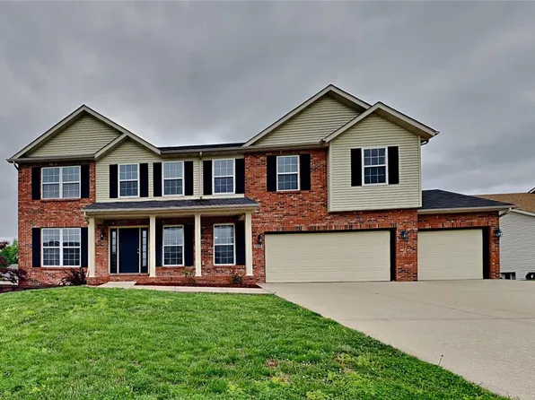 2715 Lauren Lake Dr, Shiloh, IL 62221