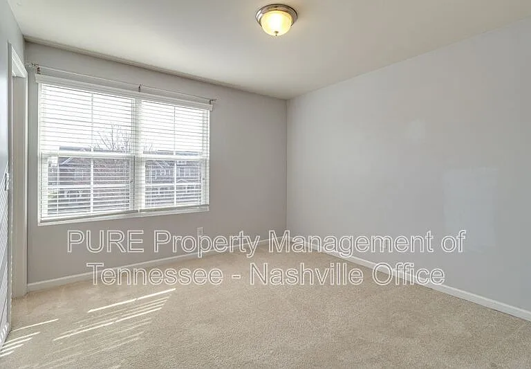 1251 Riverbrook Dr — Photo 16
