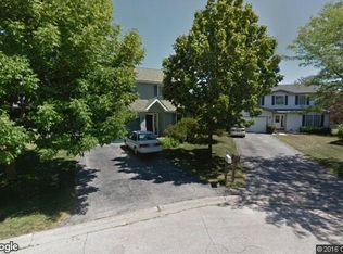 5350 Joshua Ct, Gurnee, IL 60031