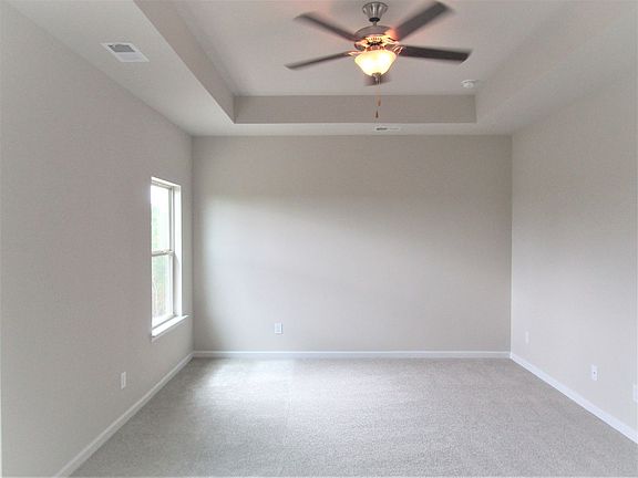 5th image of 621 Tines Dr
