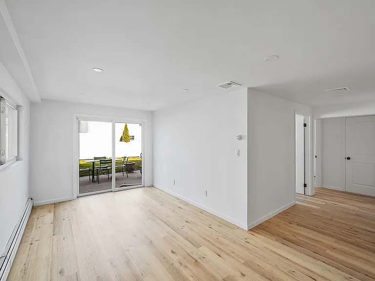 338 Virginia Ave — Photo 3