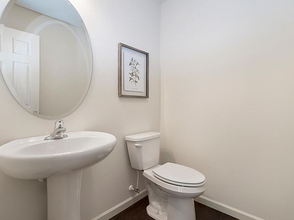 5th image of 255 Ashleys Way