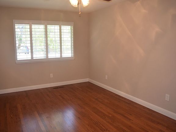 4th image of 1657 Stone Way