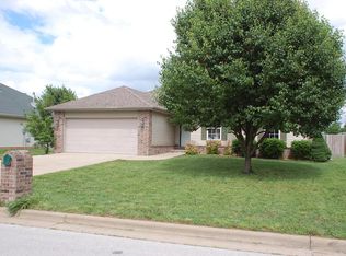 1716 S Fisk Ave, Springfield, MO 65802