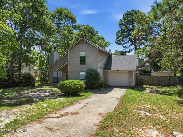 5719 Trevino Street, Hope Mills, NC 28348