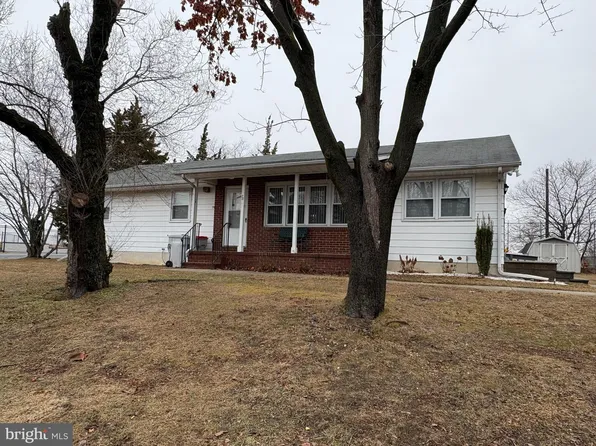 78 W Montrose St, Vineland, NJ 08360