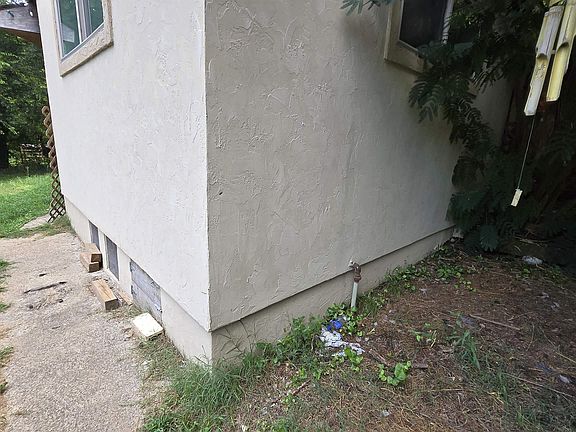 4th image of 720 Marvin Doster Rd