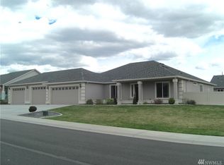 706 6th Ave NE, Ephrata, WA 98823