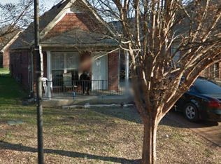 1418 Standard Village Cir, Louisville, KY 40210