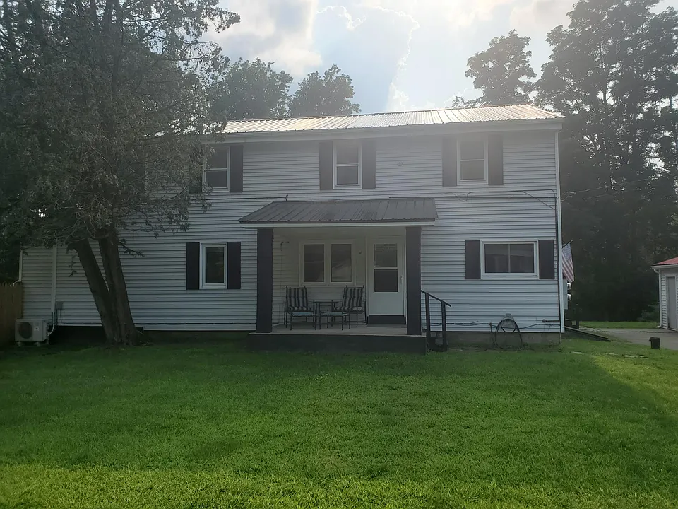 30 Gentes Rd #2