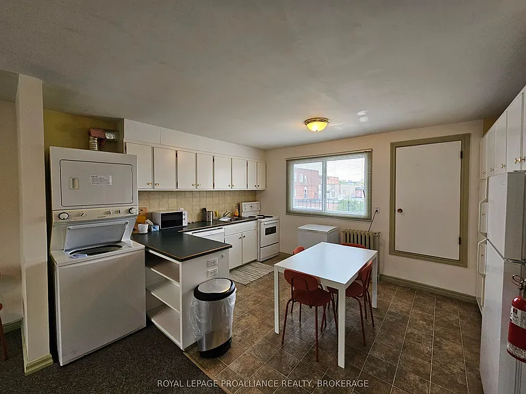 153 Brock St #1 — Photo 6