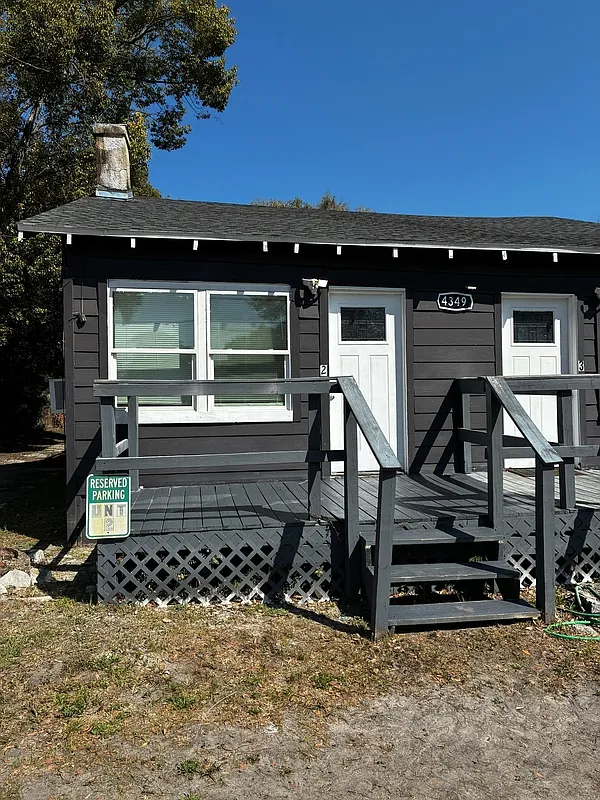 1 bed, 1.0 bath, 750 sqft, $875 — Photo 2