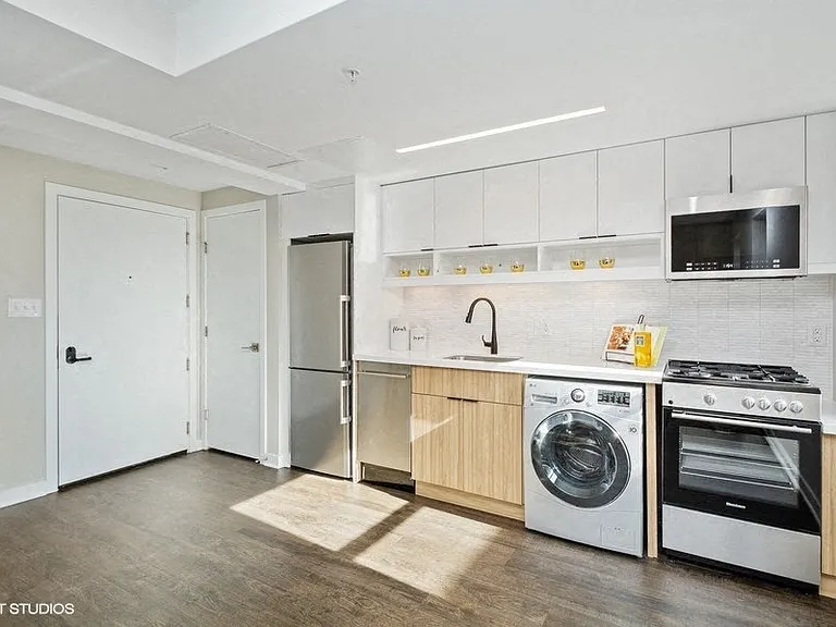 Carver and Slowe Apartments — Photo 47