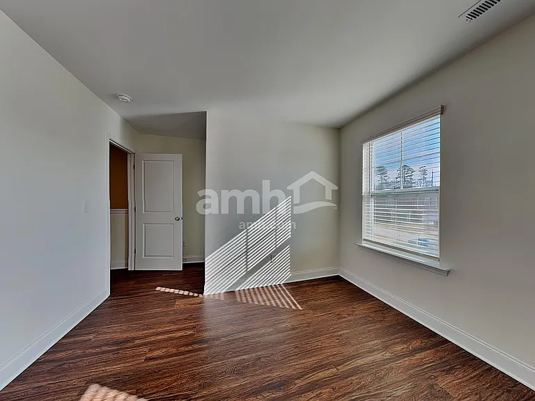 2141 Laurel Village Cir — Photo 18