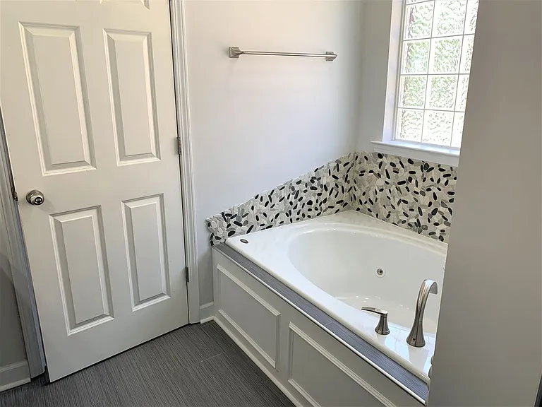 320 Foundry Cir — Photo 15