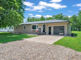 803 Q Ave, Milford, IA 51351