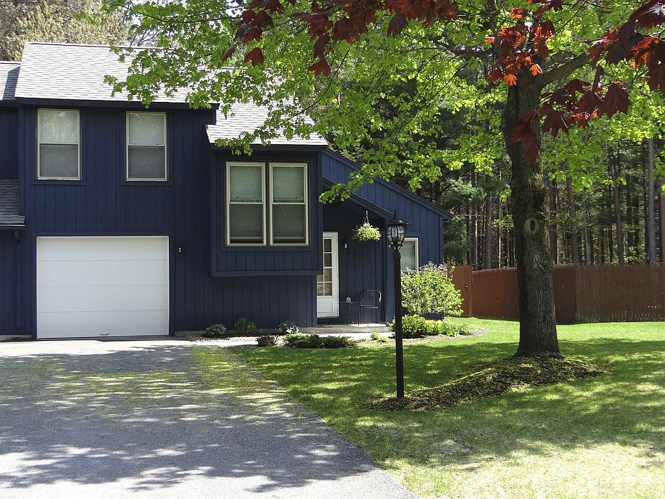 1st image of 130 Arrow Wood Pl