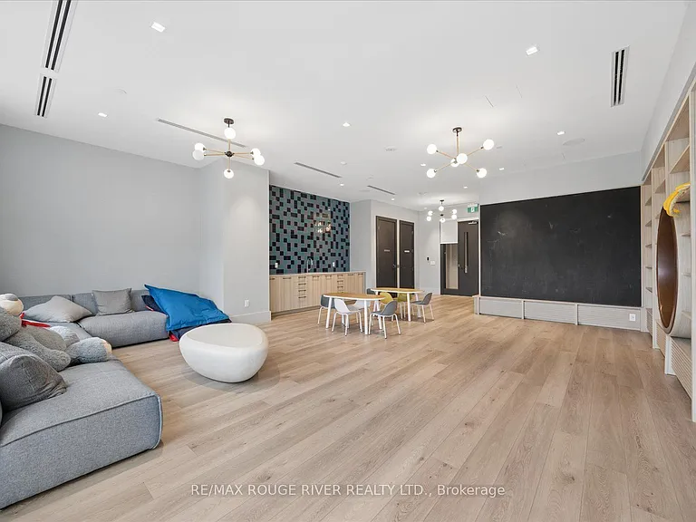 2545 Simcoe St N #728 — Photo 40