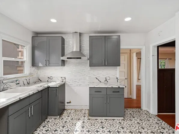 4812 Arlington Ave, Los Angeles, CA 90043