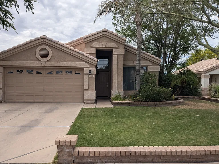 610 S Voyager Dr — Photo 1