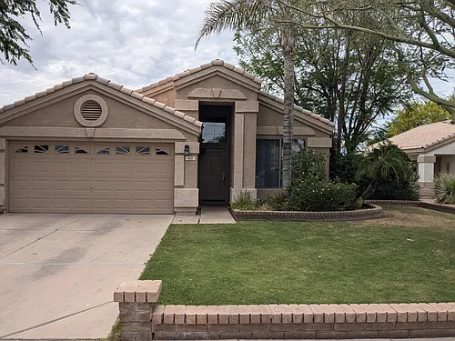 610 S Voyager Dr Photo 1