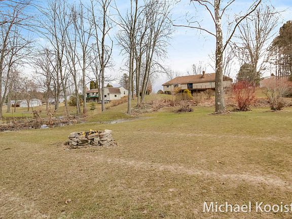 4th image of 7601 Bouman Dr
