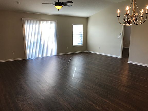 5th image of 6407 Silk Leaf Ln