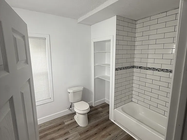 3604 E 53rd St — Photo 11