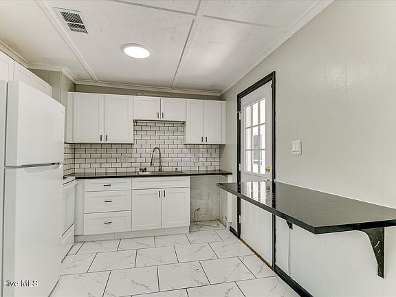 2nd image of 3002 Georgia Road