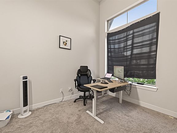 5th image of 29427 Pearwood Dr