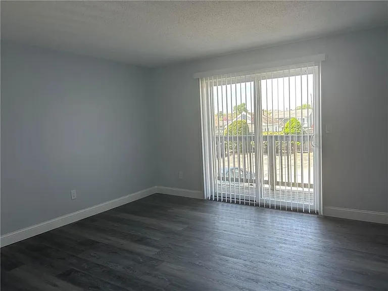 728 Beverage Hill Ave #16 — Photo 4