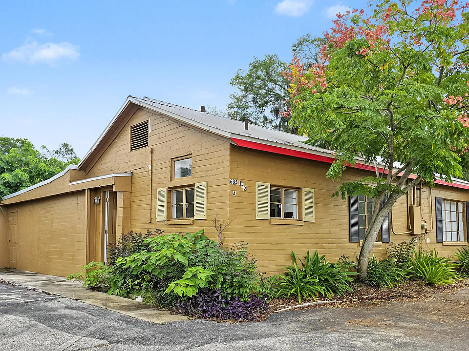 635 S Woodland Blvd #1/2A