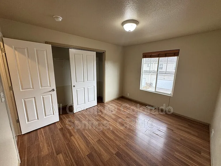 7332 Sandy Springs Point — Photo 18