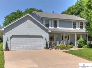 6110 S 158th St, Omaha, NE 68135