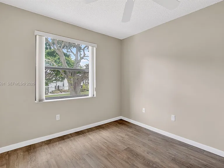 5133 Brisata Cir #L — Photo 86