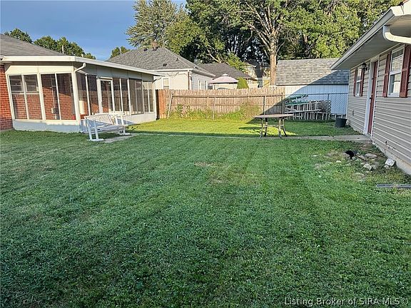 4th image of 1943 Indiana Avenue
