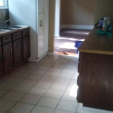 5th image of 2318 Irving Ave N