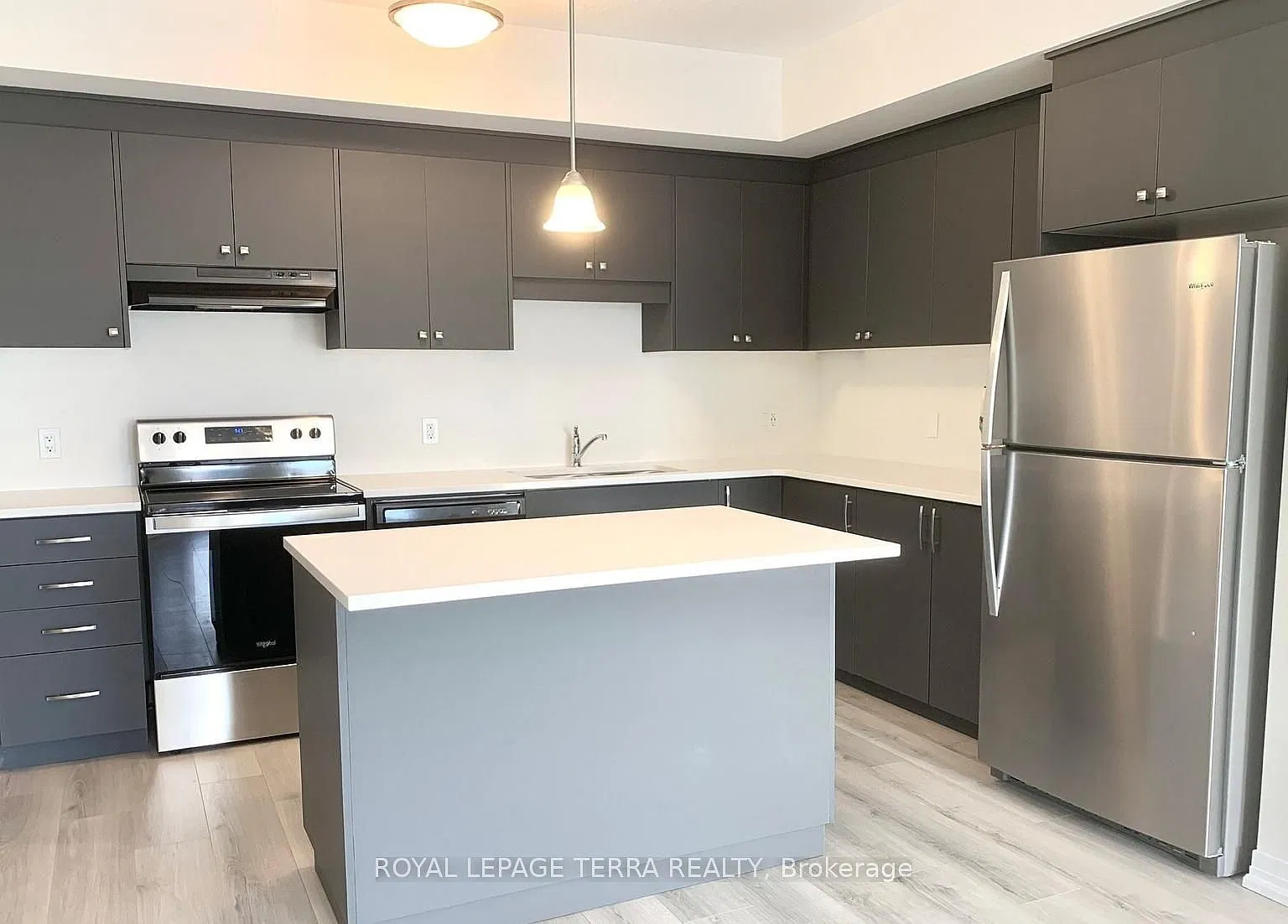 2 bed, $2,300 — Photo 4