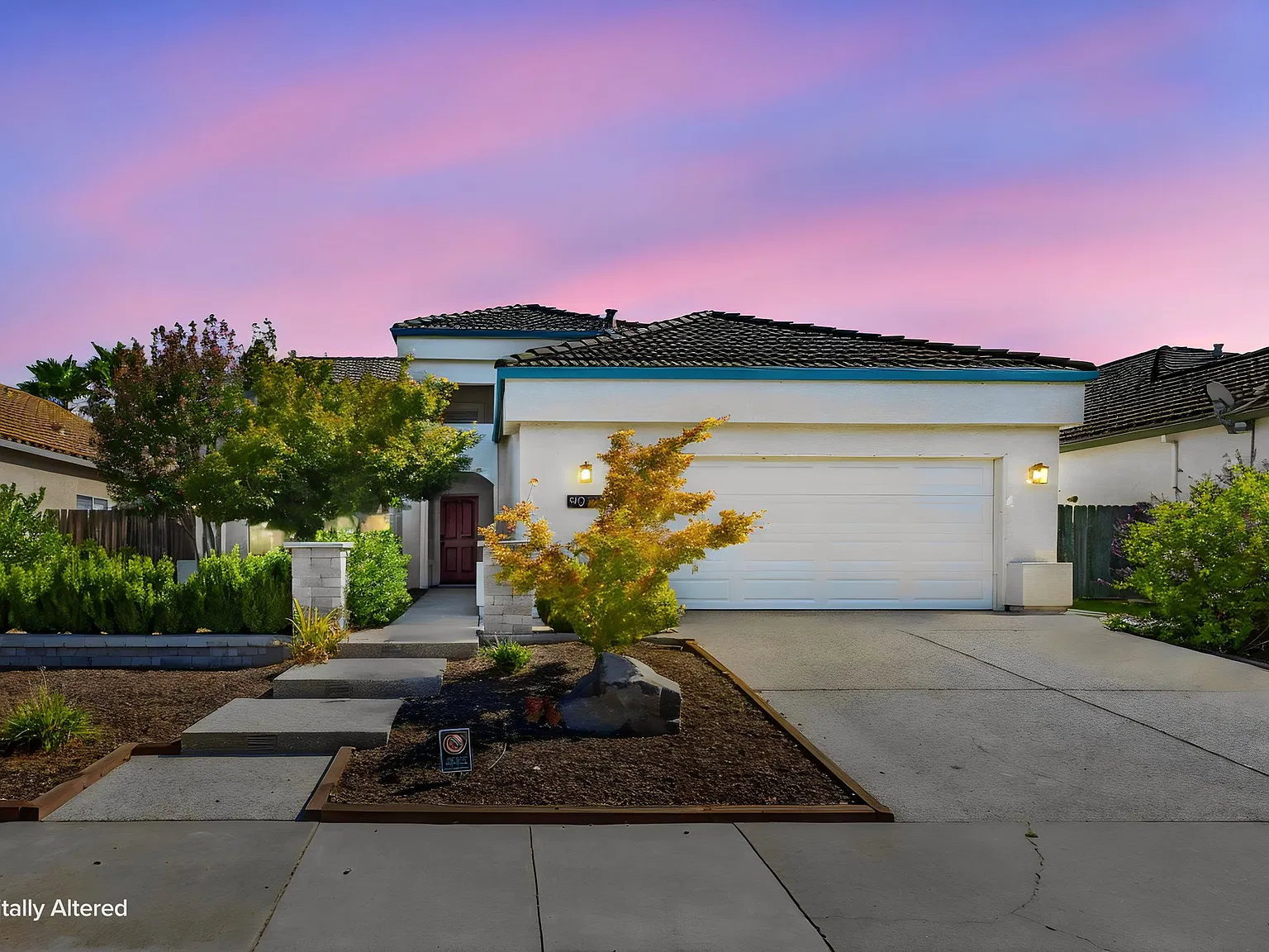 4 bed, 2000 sqft, $3,000 — Photo 1