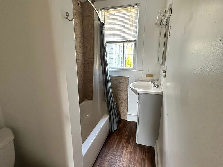 101-5 Griffin Ave — Photo 2