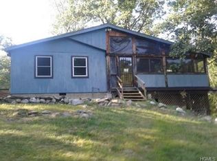 8 Pulvers Ln, Rhinebeck, NY 12572